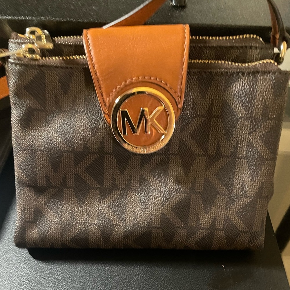 Michael Kors cross body bag